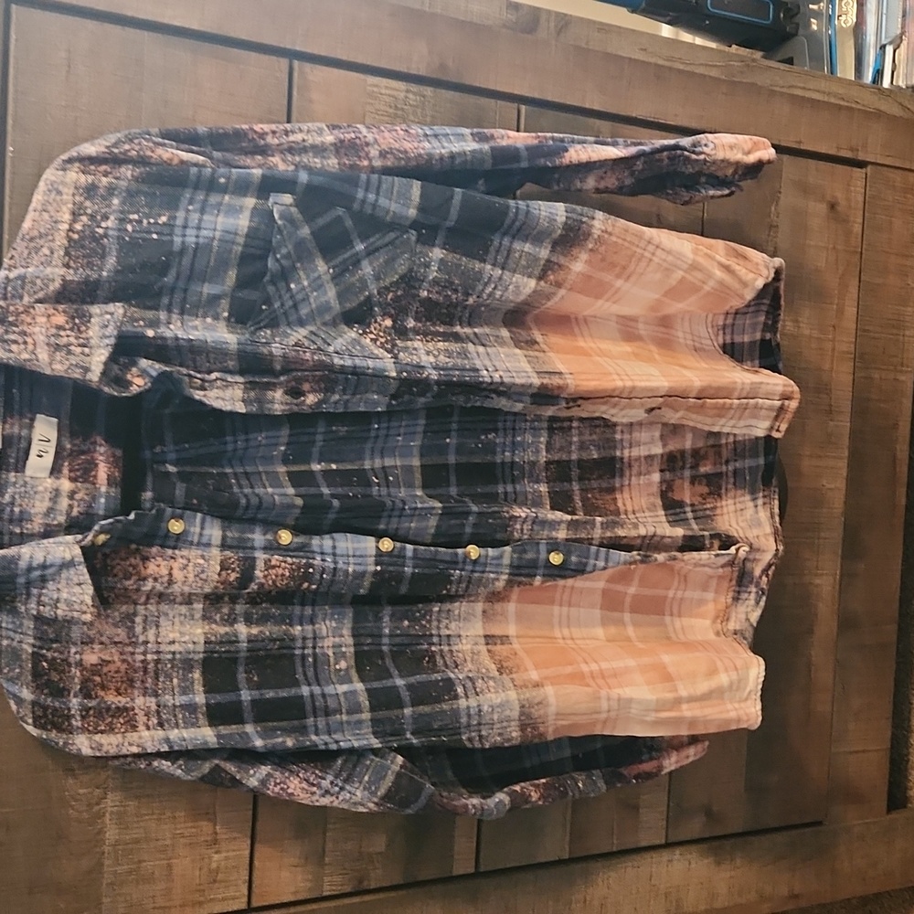 Distressed Ombre Plaid Button-Down Shirt - Blue & Peach